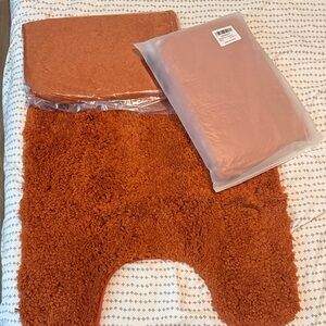 Machine Washable Rust Orange three piece Bathroom Rug Set